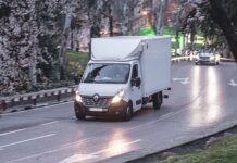 Kredyt na samochód dostawczy – co warto wiedzieć? Samochód dostawczy na kredyt